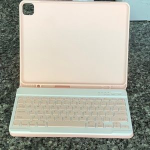 iPad Pro case and key board